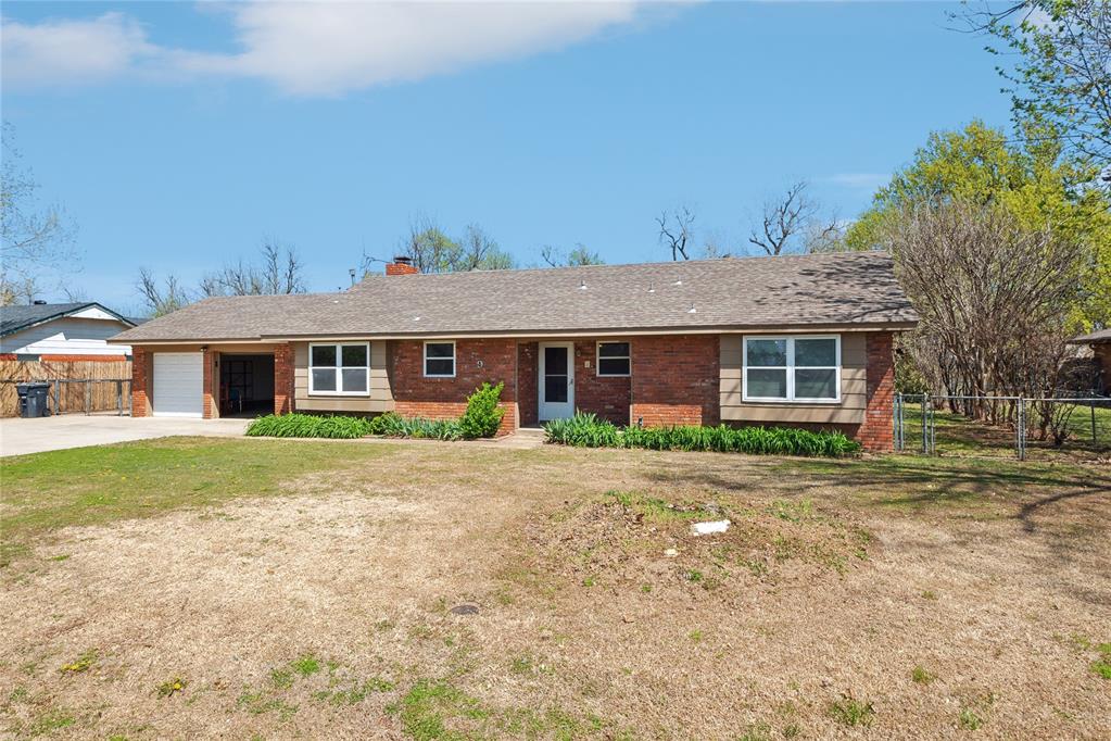 2900 S Spruce Avenue Property Photo 1