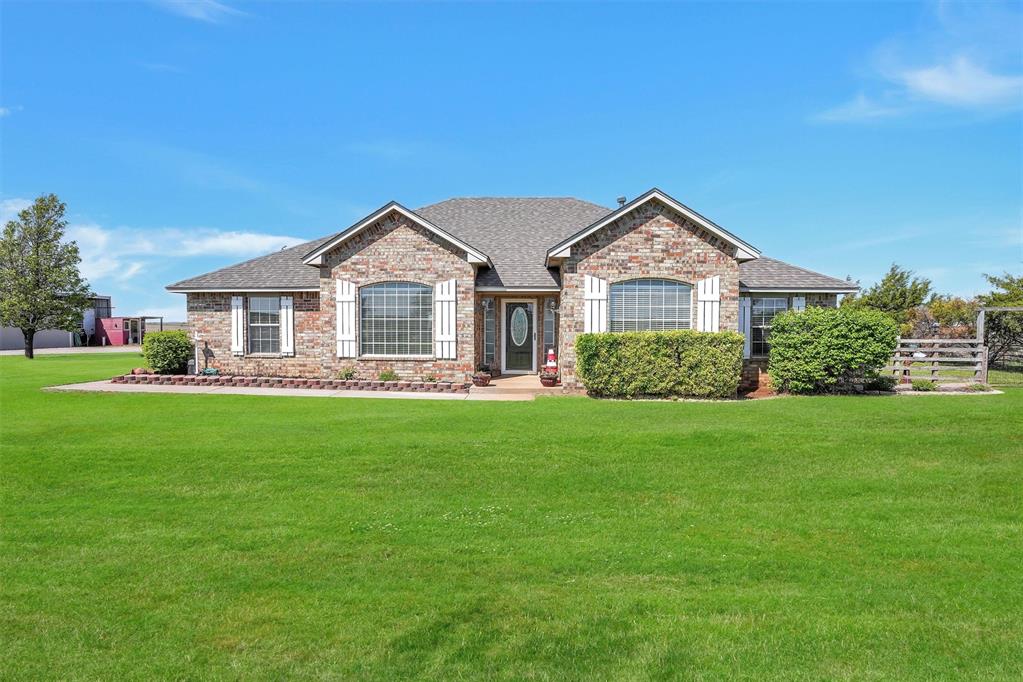 10449 34 Highway Property Photo