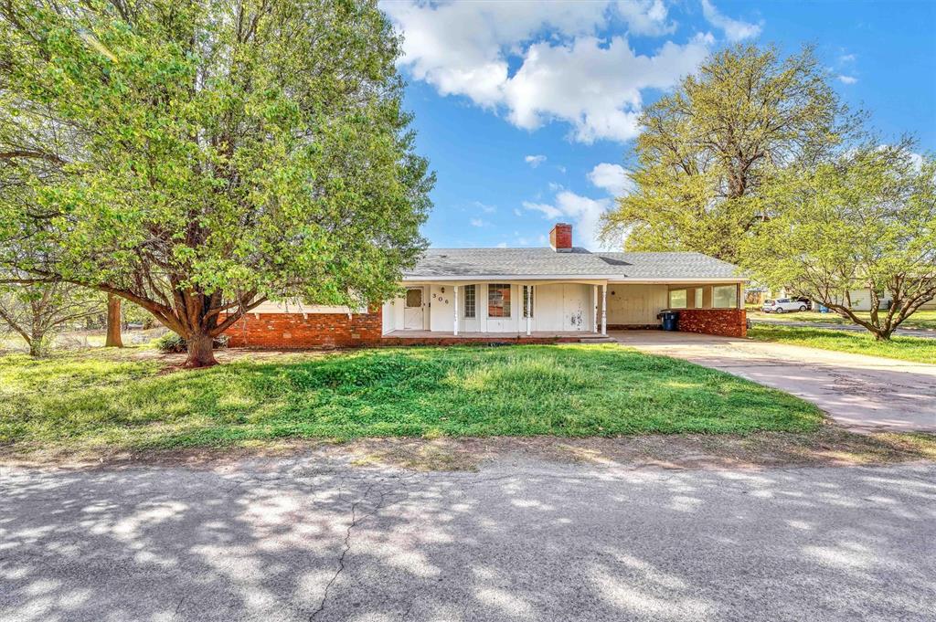 306 W 9th Street Property Photo