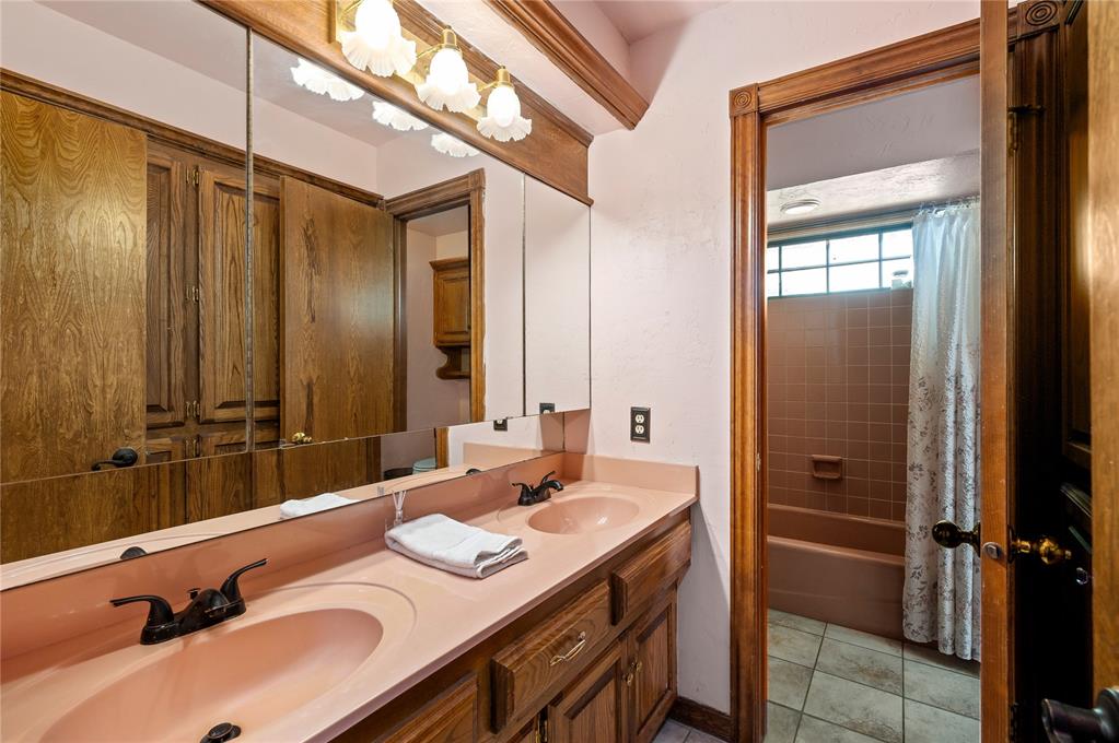 2119 Martingale Drive Property Photo 32