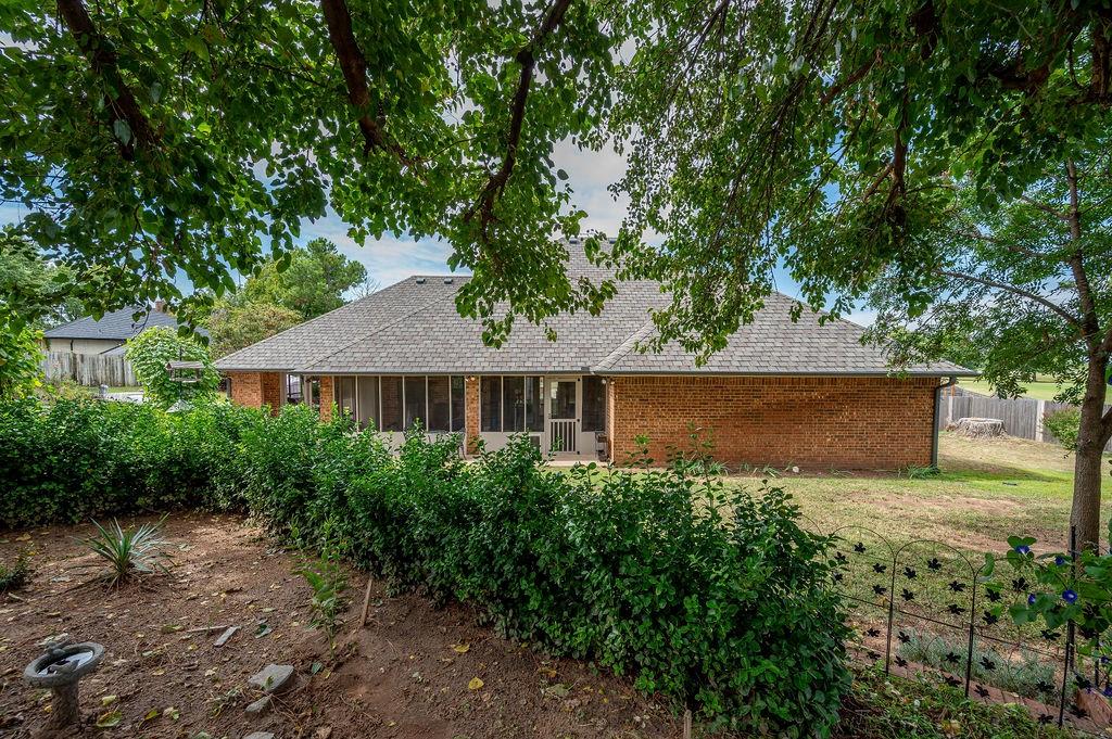 2119 Martingale Drive Property Photo 39