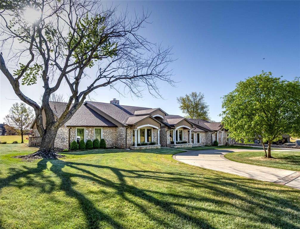 5 Country Club Road Property Photo
