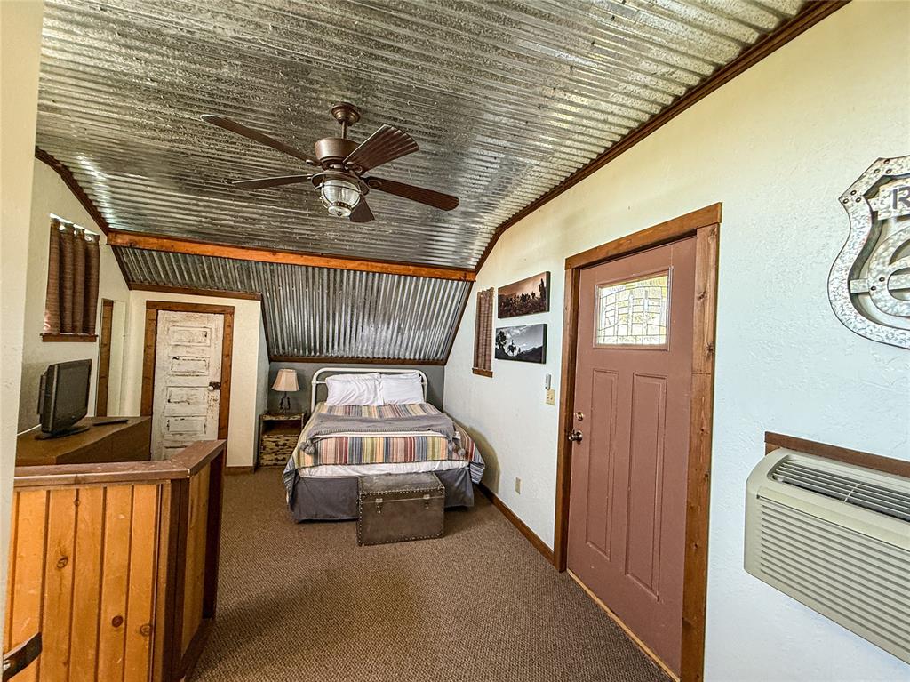 31230 N County Road 3170 Property Photo 27