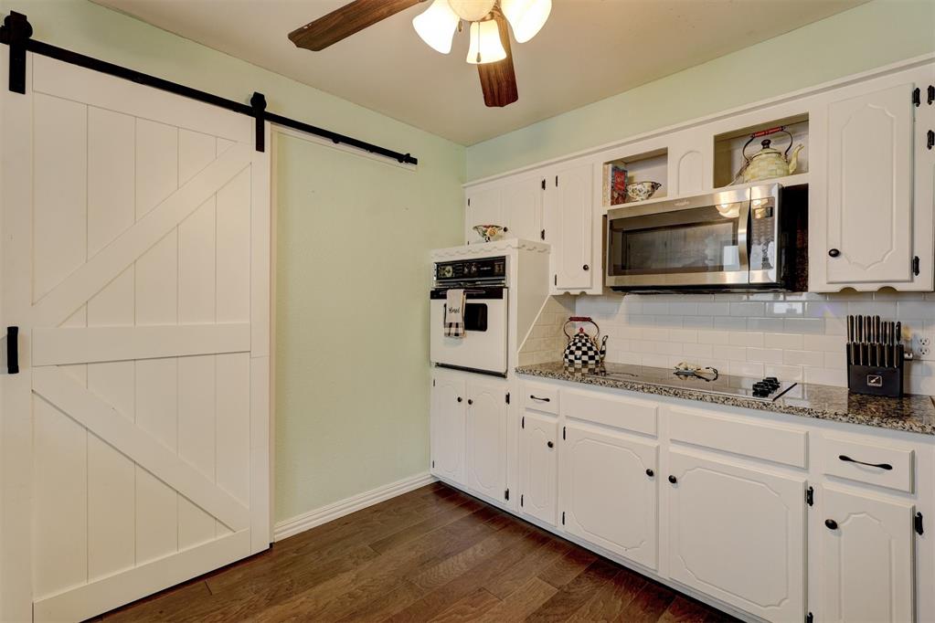 1600 Pine Oak Drive Property Photo 11