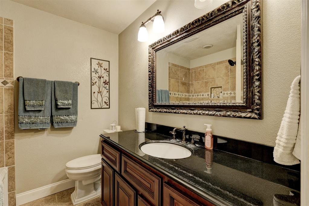 1600 Pine Oak Drive Property Photo 17