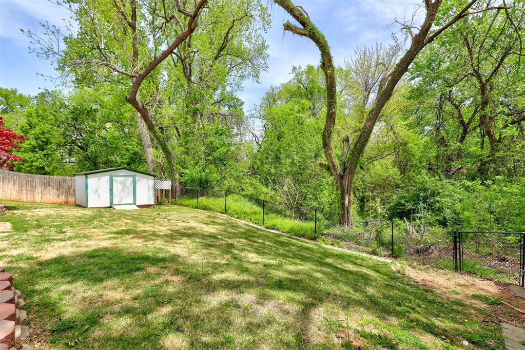 1600 Pine Oak Drive Property Photo 23