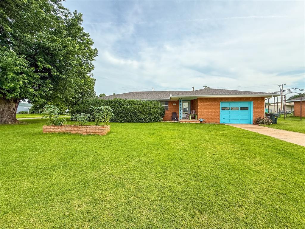 209 E Ruble Avenue Property Photo 1