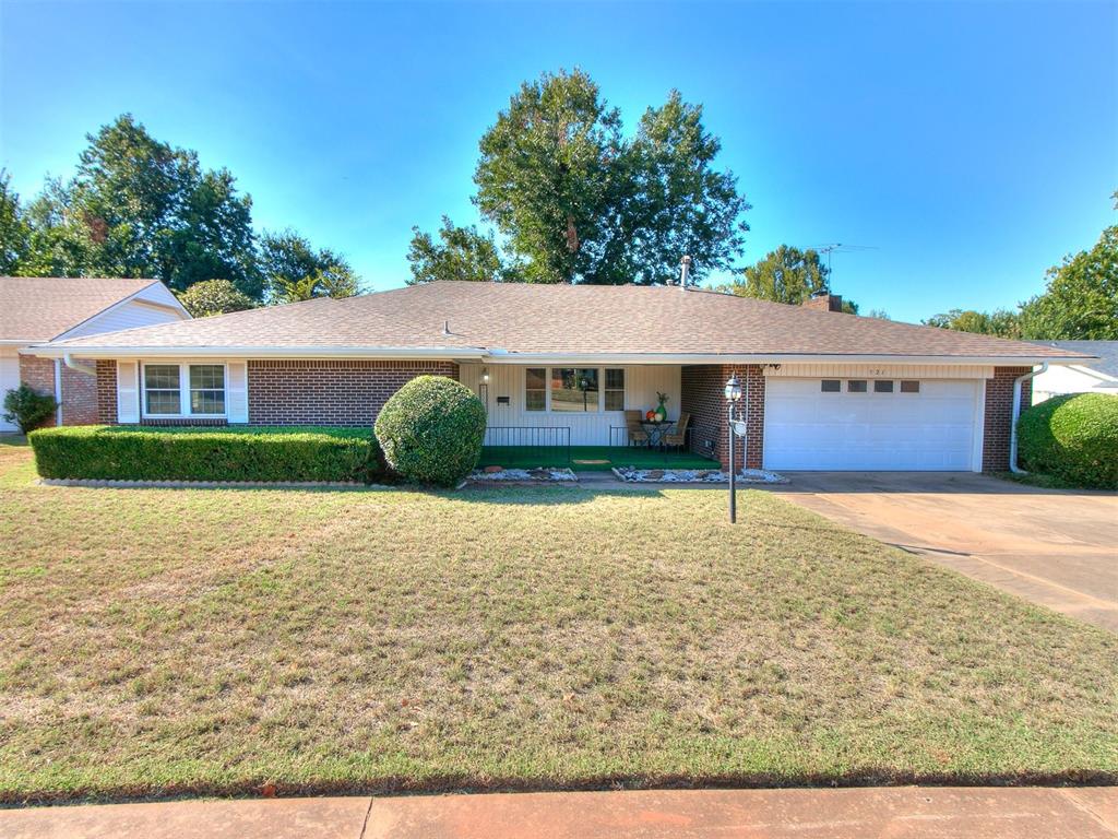 921 Walnut Court Property Photo 1