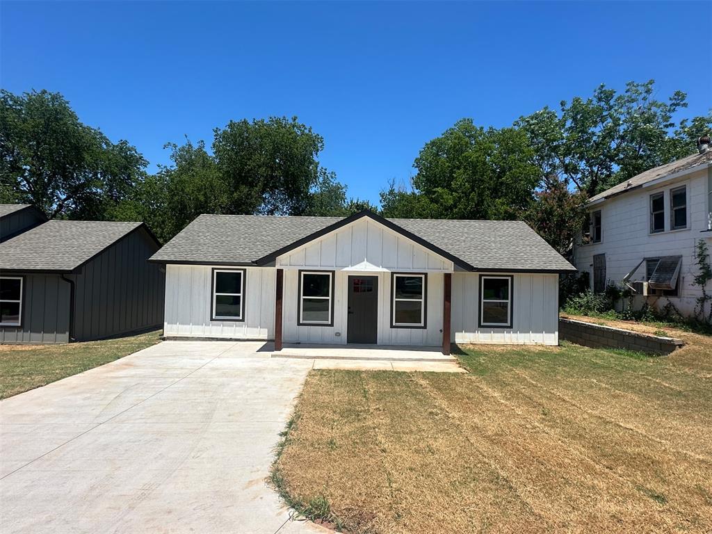 1322 E Margaret Street Property Photo 1