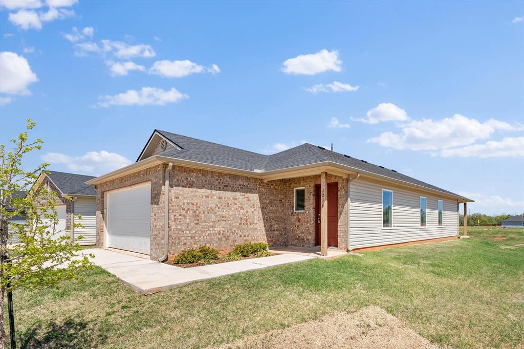 1216 Foal Drive Property Photo 1
