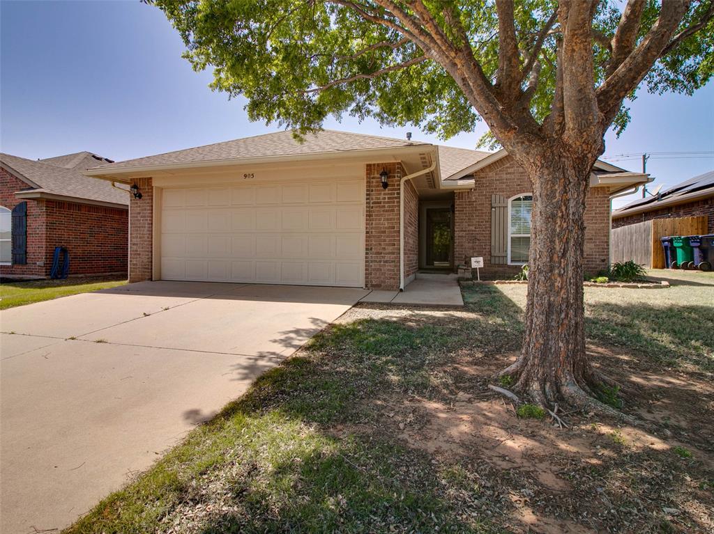 905 Desert Trail Property Photo