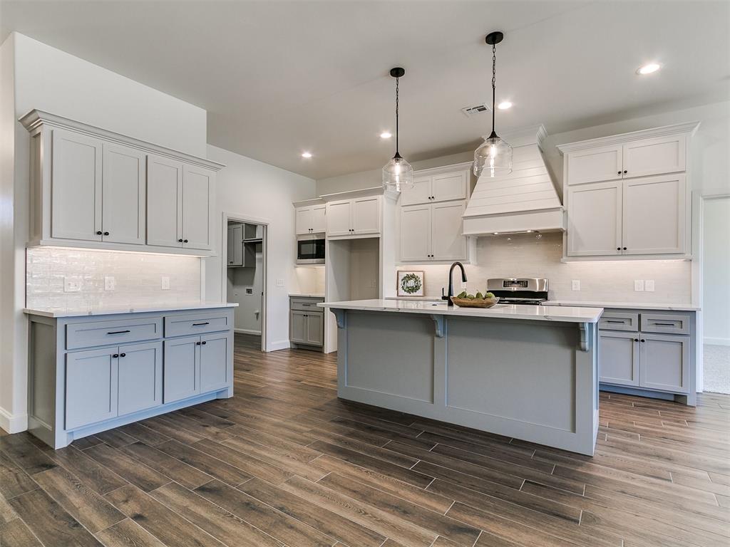 2817 Dunham Drive Property Photo 1