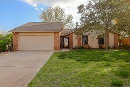 2502 Five Oaks Street Property Photo