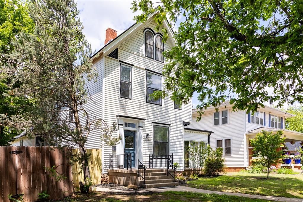 320 E Cleveland Avenue Property Photo