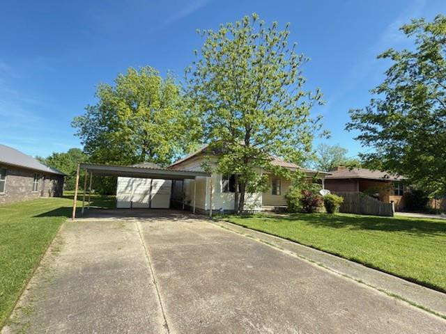 413 E Smith Street Property Photo 1