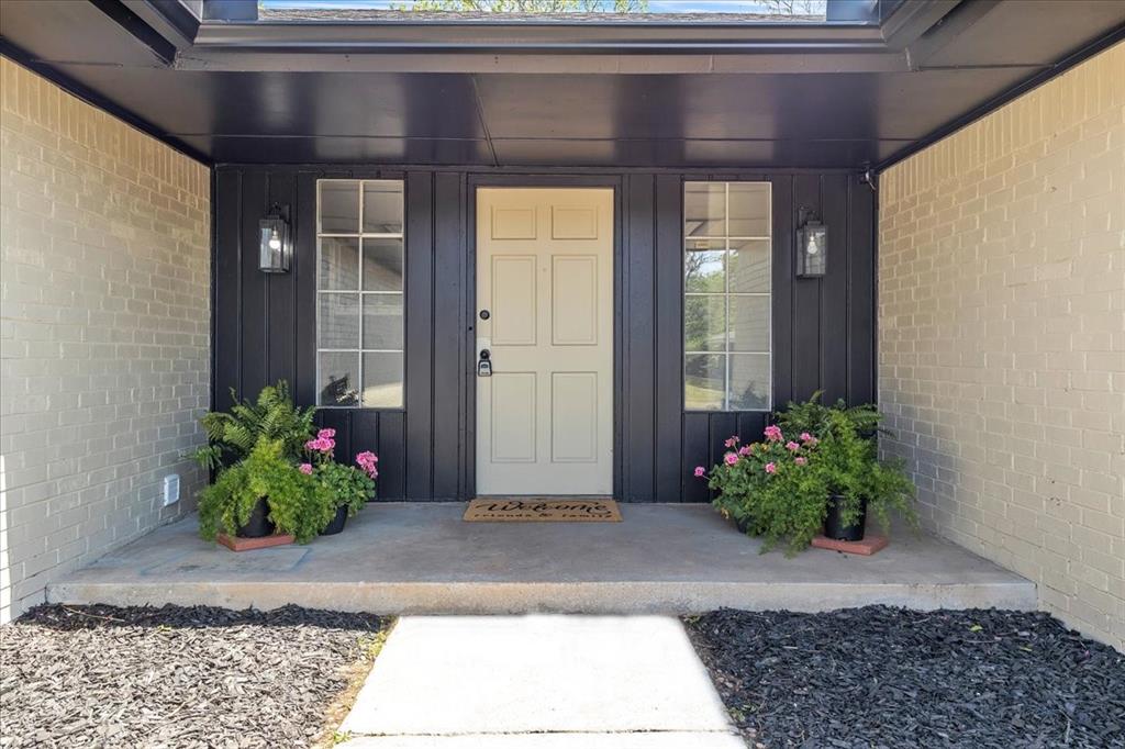 10908 Bel Air Place Property Photo 3