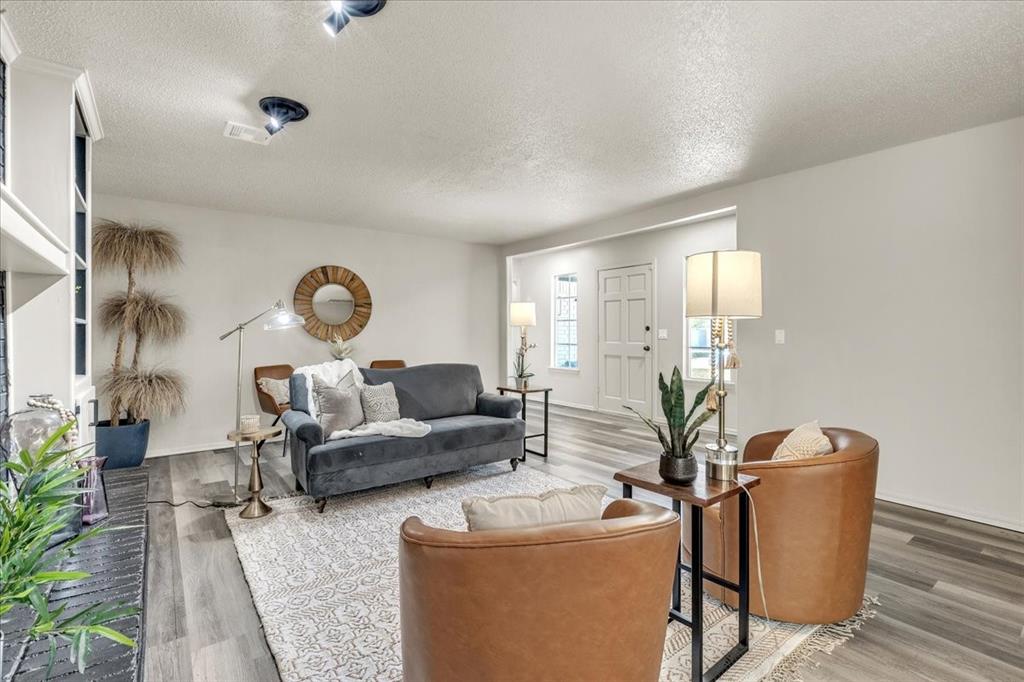 10908 Bel Air Place Property Photo 5