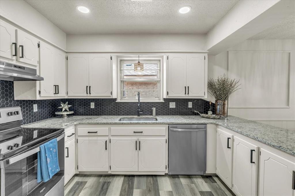 10908 Bel Air Place Property Photo 9