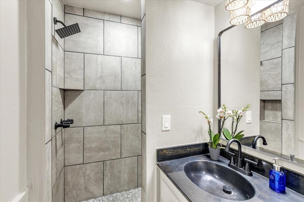 10908 Bel Air Place Property Photo 17