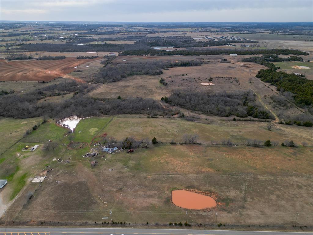 7300 N Kickapoo Avenue Property Photo