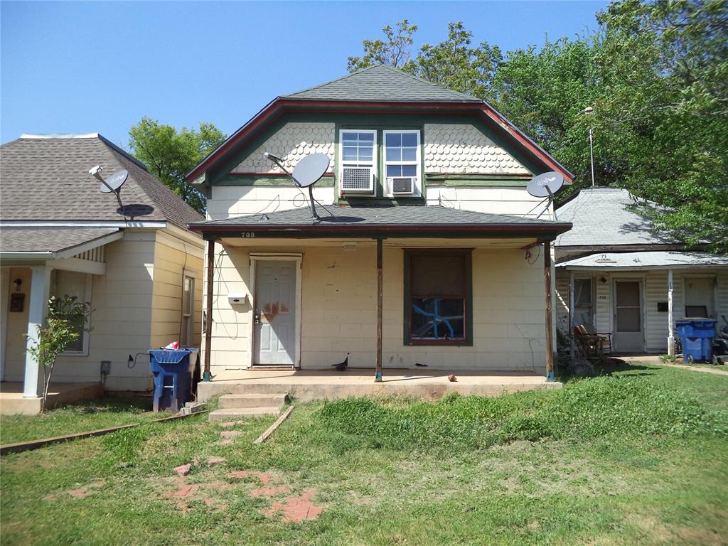 708 E Harrison Avenue Property Photo 1