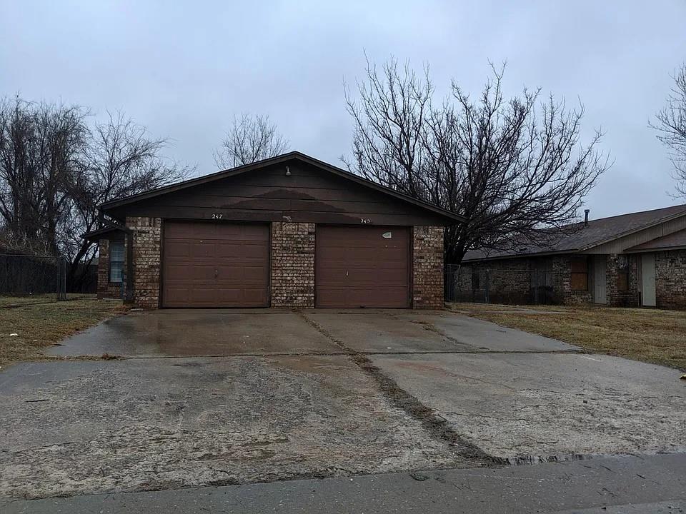 247 Windsor Way Property Photo