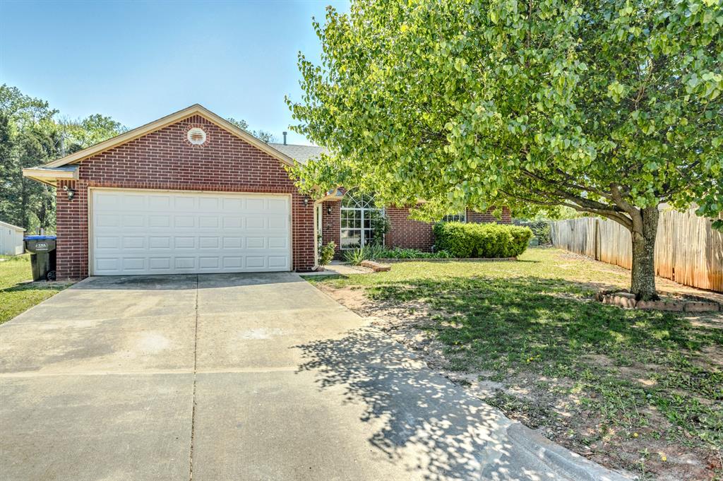 104 Parkwoods Court Property Photo