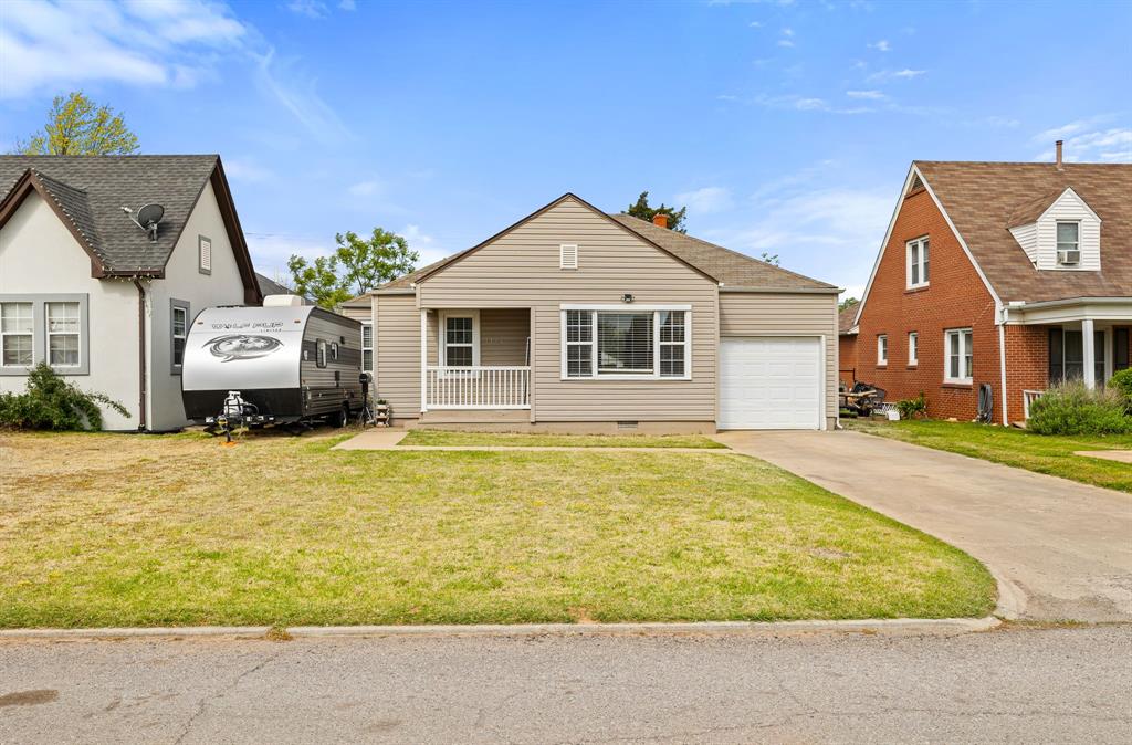 1104 S Hadden Avenue Property Photo