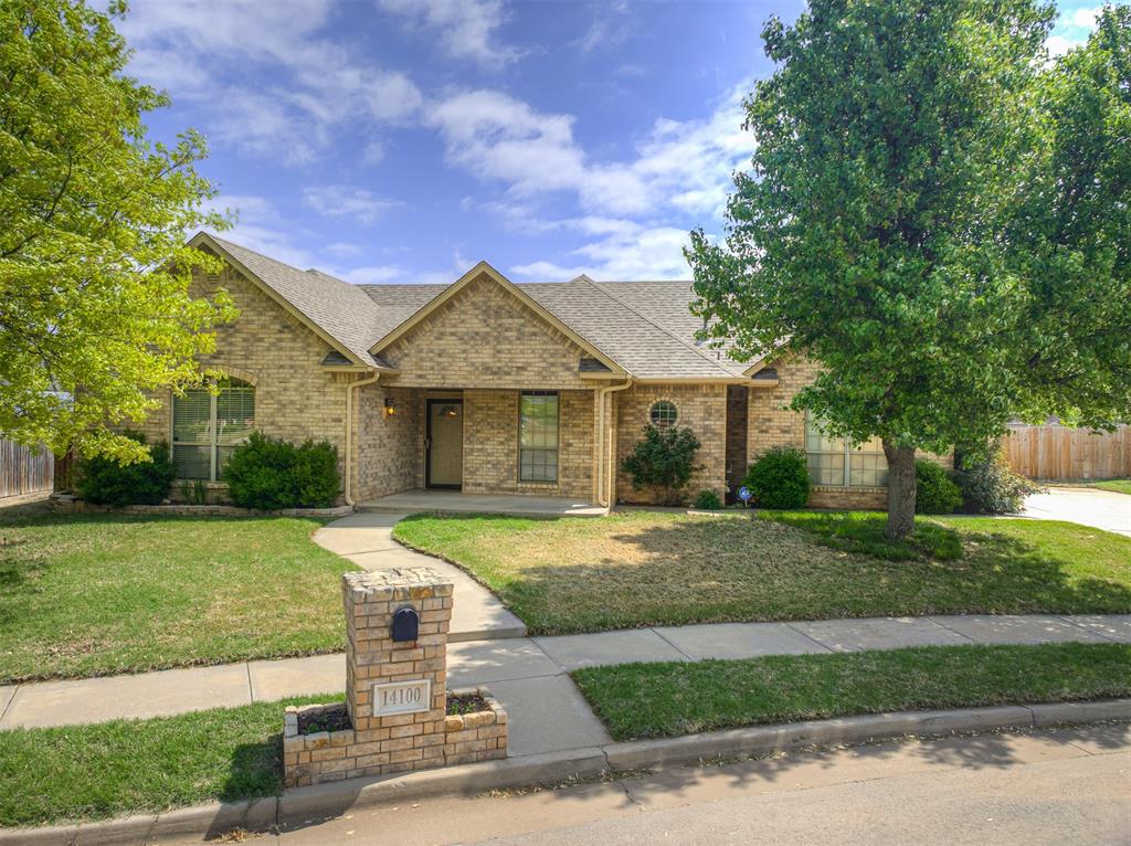 14100 S Robinson Avenue Property Photo 1