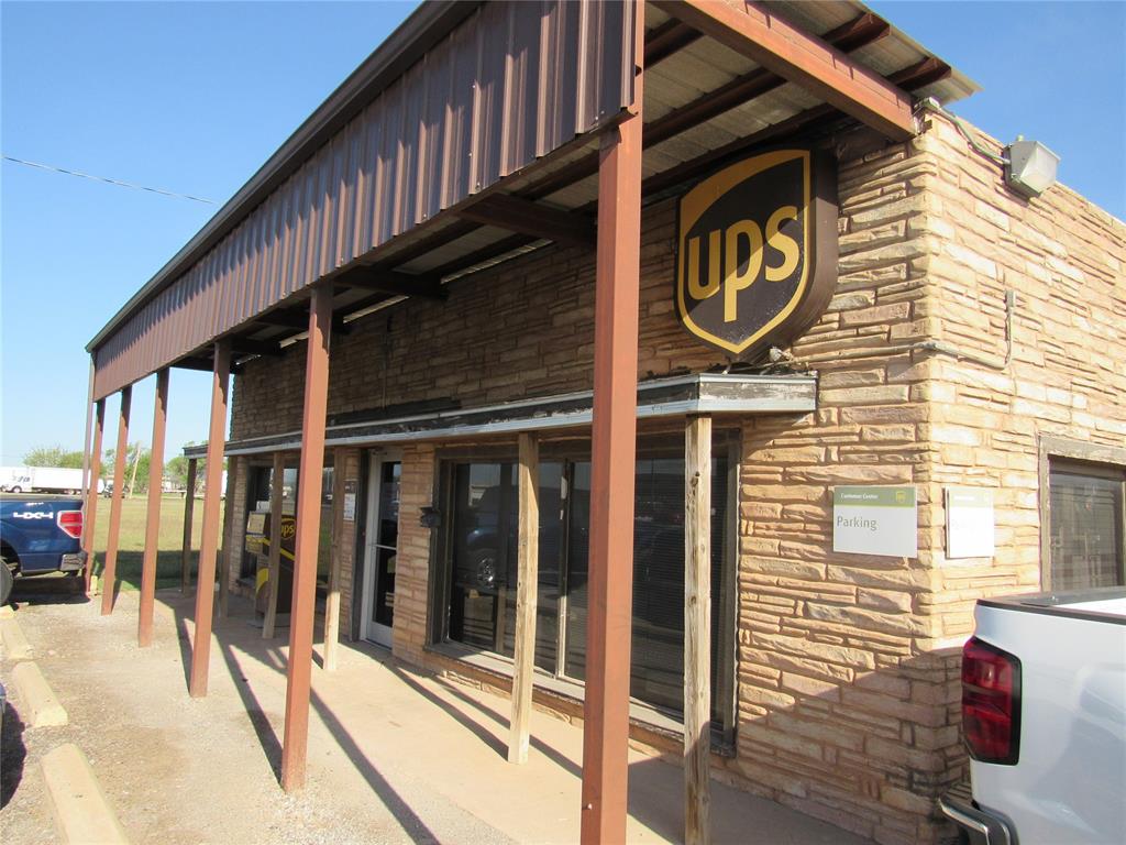 1811 E Broadway Street Property Photo