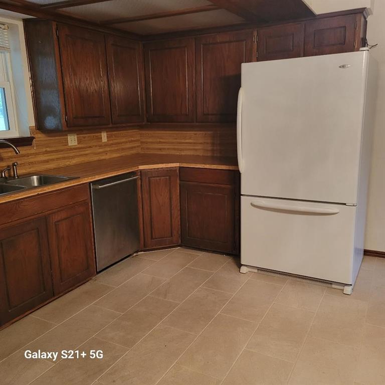 13723 Ravenswood Drive Property Photo 6