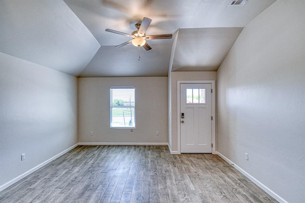 2719 Varenna Court Property Photo 4
