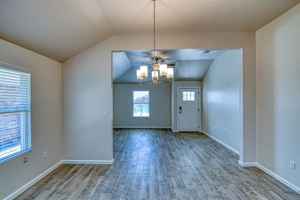 2719 Varenna Court Property Photo 8