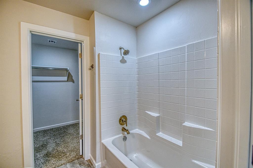 2719 Varenna Court Property Photo 16