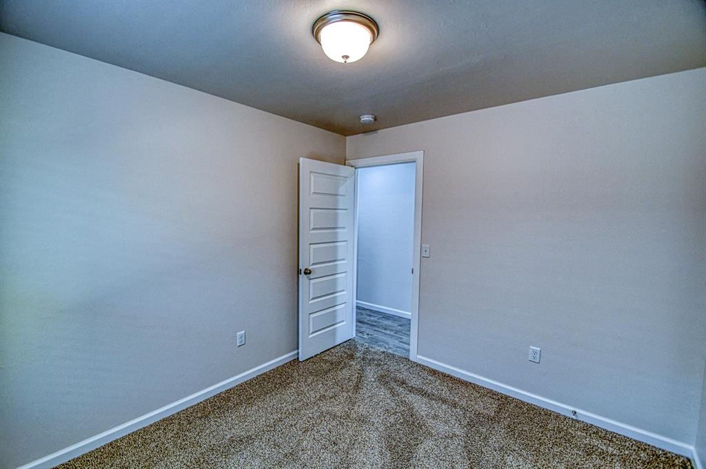 2719 Varenna Court Property Photo 19