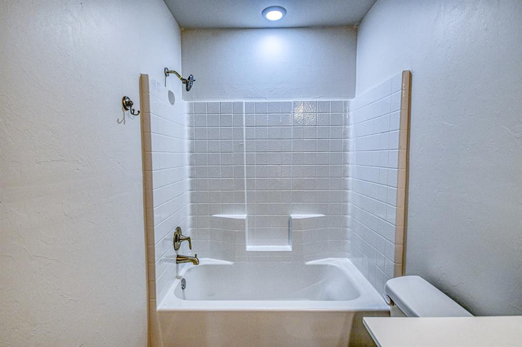 2719 Varenna Court Property Photo 21