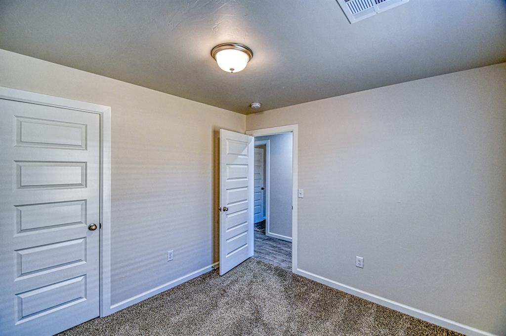 2719 Varenna Court Property Photo 23