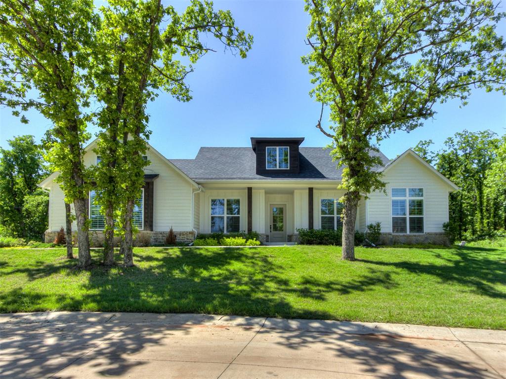 8241 Red Feather Property Photo