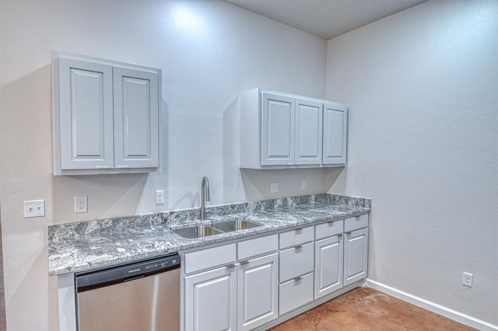 2722 Clifton Terrace Property Photo 12