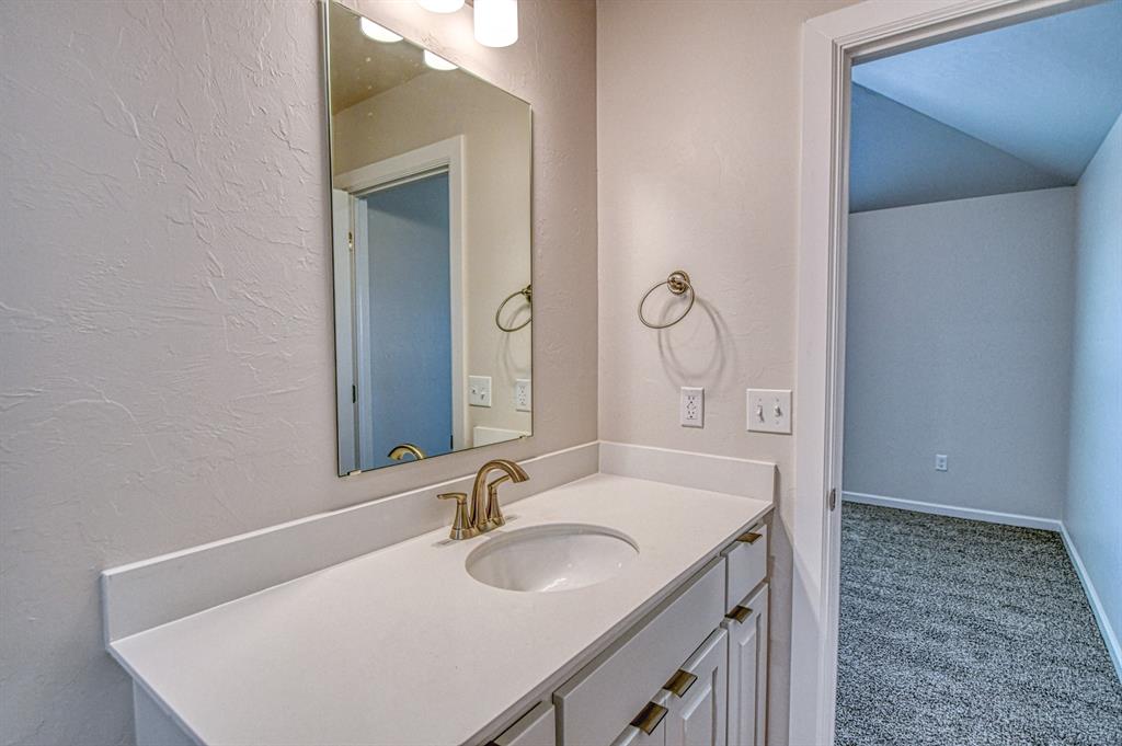 2722 Clifton Terrace Property Photo 17