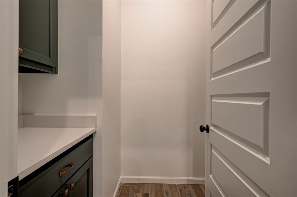 3400 Slate River Drive Property Photo 12