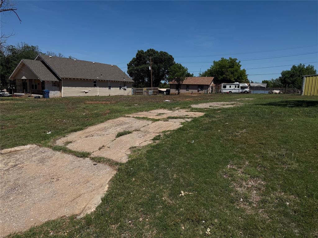 215 N Market Street Property Photo