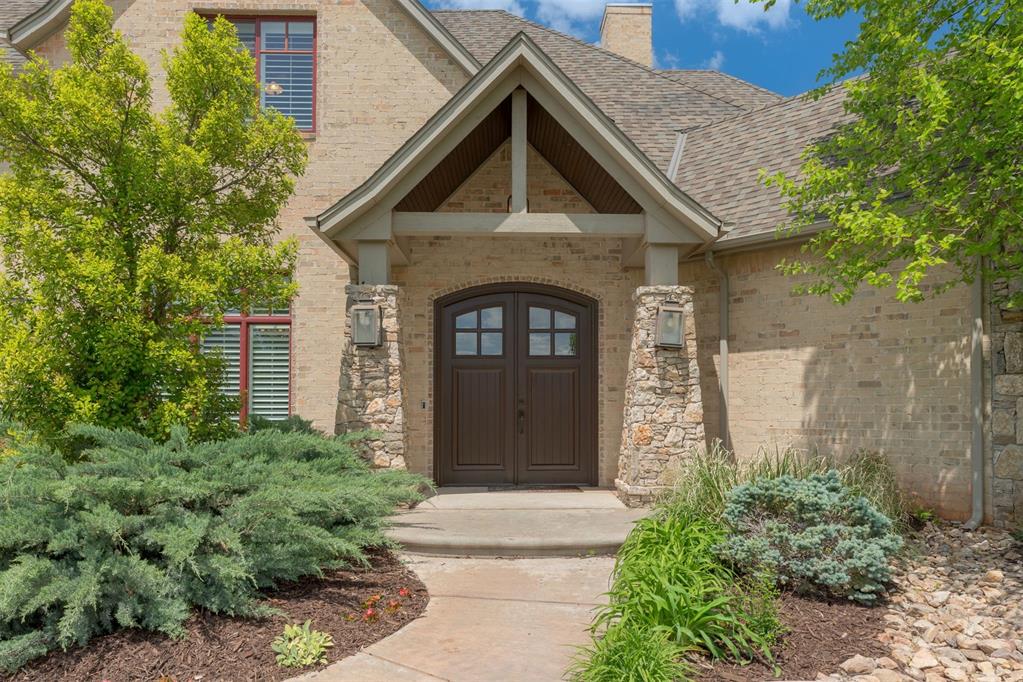 2501 La Belle Rue Property Photo