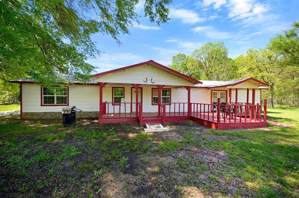 1067 Fox Pen Road Property Photo 1