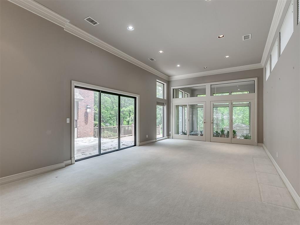 13504 Fox Creek Drive Property Photo 9