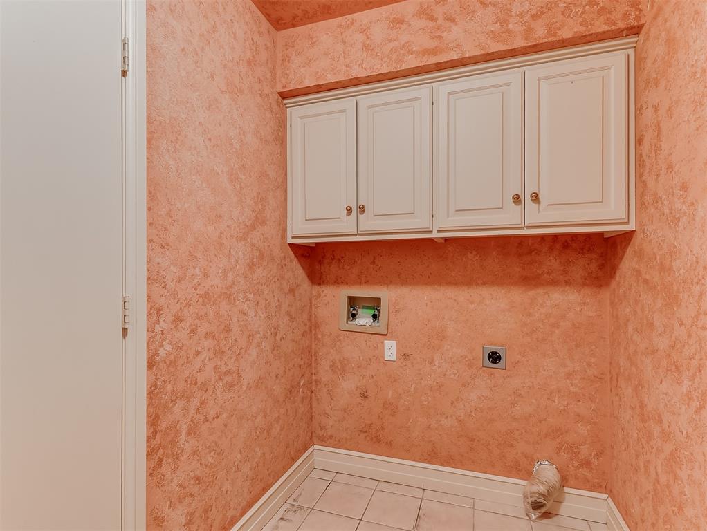 13504 Fox Creek Drive Property Photo 24