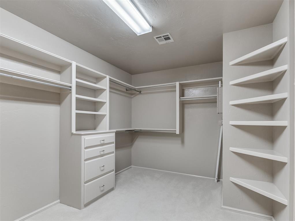 13504 Fox Creek Drive Property Photo 31