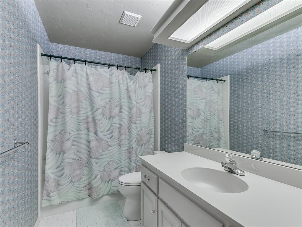 13504 Fox Creek Drive Property Photo 36