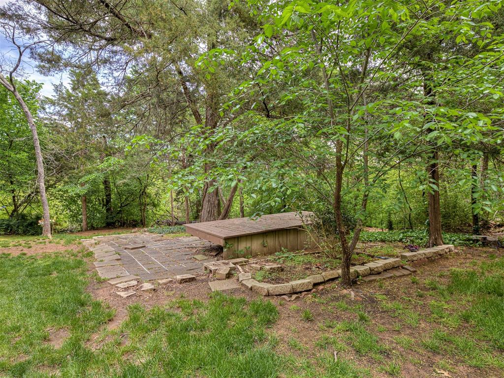 13504 Fox Creek Drive Property Photo 41