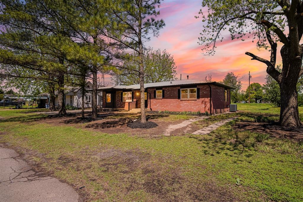 712 W Madison Street Property Photo